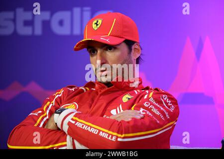 MELBOURNE, AUSTRALIEN. 23. März 2024. 55 Carlos Sainz Jr. (ESP) Scuderia Ferrari in der Pressekonferenz der Fahrer nach der Qualifikation beim FIA Formel 1 Rolex Australian Grand Prix 2024 vom 22. Bis 24. März auf dem Albert Park Street Circuit in Melbourne, Australien. Quelle: Karl Phillipson/Alamy Live News Stockfoto