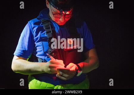 Bericht über ein Rettungsgerät, das auf schwer zugänglichen Berg spezialisiert ist. Stockfoto