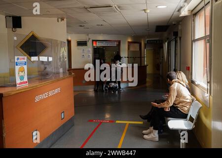 Orientierungsraum für Notfälle in einem Universitätsklinikum. Stockfoto