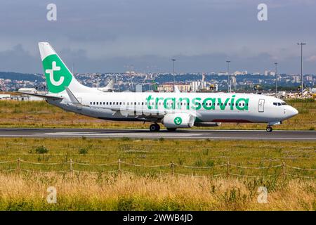 Paris, Frankreich - 4. Juni 2022: Flugzeug der Transavia Boeing 737-800 am Flughafen Paris Orly (ORY) in Frankreich. Stockfoto