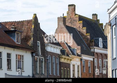 Fassade älterer niederländischer Wohngebäude Stockfoto