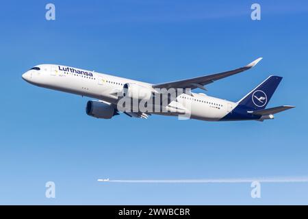 München - 6. Februar 2024: Lufthansa Airbus A350-900 am Flughafen München (MUC). Stockfoto