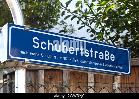 Schubertstraße, Benannt Nach Dem Österreichischen Liedkomponisten Franz Schubert 1797–1828, Straßenschild In Wels Oberösterreich Stockfoto