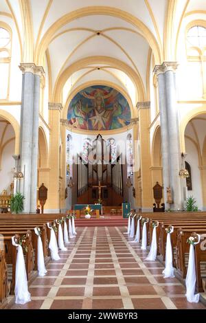 Apsis, Neue Orgel, Herz Jesu Kirche In Wels Neustadt, Oberösterreich, Österreich Stockfoto