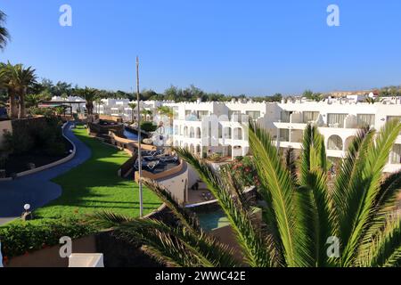 19. November 2023 - Costa Calma, Fuerteventura in Spanien: Ferienort Sotavento am Meer Stockfoto