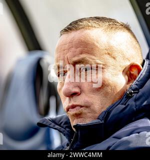 WERKENDAM, Niederlande. März 2024. Fußball, Stadion de Zwaaier, BetNation Divisie, Saison 2023/2024, während des Spiels Kozakken Boys - Jong Almere City, Kozakken Boys Trainer Edwin Grunholz Credit: Pro Shots/Alamy Live News Stockfoto