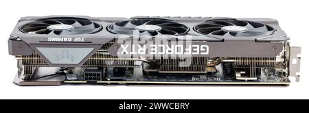 NVIDIA RTX 3060 OC 12g TUF Gaming Grafikkarte auf weißem Hintergrund Stockfoto