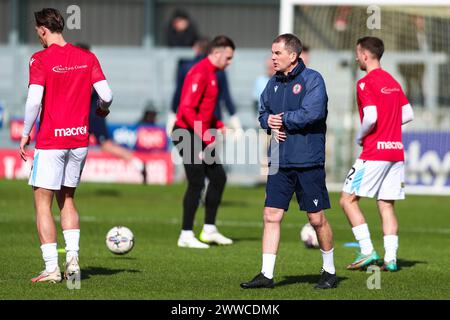 Accrington Stanley Manager John Doolan vor dem Spiel der Sky Bet League Two im VBS Community Stadium in Sutton. Bilddatum: Samstag, 23. März 2024. Stockfoto