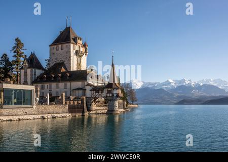 Schweiz, Kanton Bern, Thun, Schloss Oberhoffen am Ufer des Thunersees Stockfoto