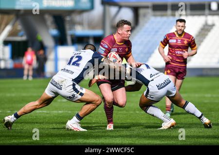 Huddersfield, Großbritannien. März 2024. Adam Milner (9) von Huddersfield Giants. Rugby League Betfred Challenge Cup, Huddersfield Giants vs Hull FC im John Smith's Stadium, Huddersfield, UK Credit: Dean Williams/Alamy Live News Credit: Dean Williams/Alamy Live News Stockfoto