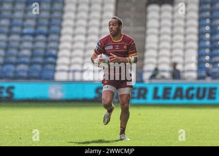 Huddersfield, Großbritannien. März 2024. Leroy Cudjoe von Huddersfield Giants bricht mit dem Ball beim Spiel Huddersfield Giants gegen Hull FC im John Smith's Stadium, Huddersfield, Großbritannien, 23. März 2024 (Foto: Mark Cosgrove/News Images) in Huddersfield, Großbritannien am 23. März 2024. (Foto: Mark Cosgrove/News Images/SIPA USA) Credit: SIPA USA/Alamy Live News Stockfoto