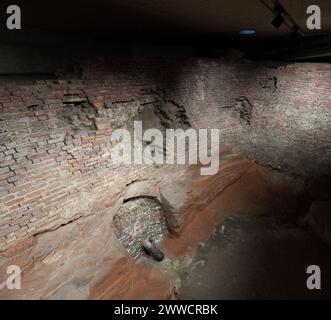 Old Dock, ursprünglich bekannt als Thomas Steers' Dock unter dem Einkaufszentrum Liverpool One Stockfoto