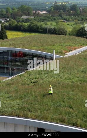 ***KOSTENLOSES FOTO FÜR REDAKTIONELLE ZWECKE*** bisher unveröffentlichtes Dateifoto vom 05/12, das das grüne Dach vor seiner heutigen Eröffnung zeigt. Großbritanniens Stockfoto