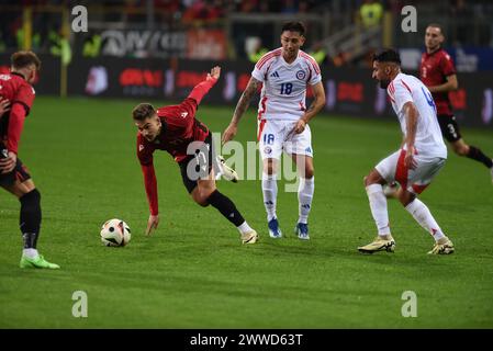 Parma, Italien. März 2024. Der albanische Fußballspieler ERNEST MUCI kämpft um den Ball während des Freundschaftsfußballspiels zwischen Albanien und Chile, das in der italienischen Stadt Parma stattfindet (Foto: © Ervin Shulku/ZUMA Press Wire) NUR FÜR REDAKTIONELLE ZWECKE! Nicht für kommerzielle ZWECKE! Stockfoto