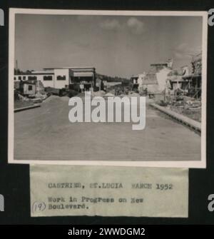 Beschreibung: In Arbeit am New Boulevard. Ort: Castries, St Lucia Datum: März 1952 karibik, saintlucia, caribbeanthroughalens Stockfoto