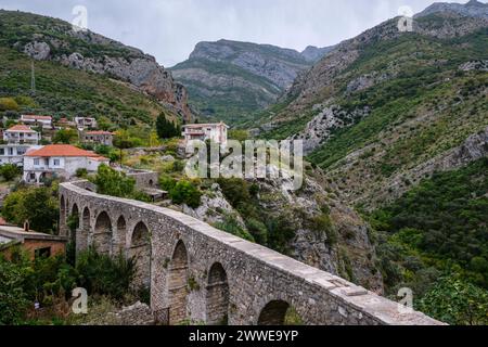 Bar Aquädukt von der Festung in Stari Bar, Montenegro Stockfoto