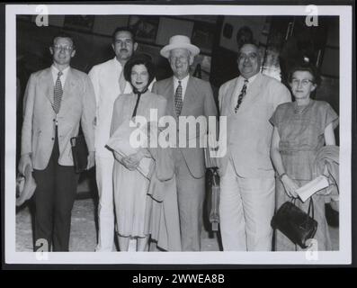 Beschreibung: Barbados. "Die zwölfte Plenartagung der Westindischen Karibik-Kommission...". [Delegation der Vereinigten Staaten]. Foto Nr. K 13031 Offizielles Foto von Barbados, zusammengestellt von Central Office of Information. Publizitätserklärung auf der Rückseite. Ort: Barbados Datum: 1951. Mai barbados, karibik, karibik, karibik Stockfoto