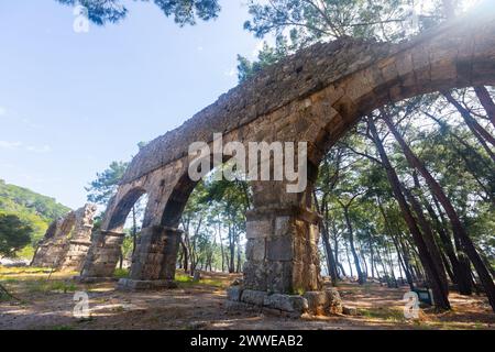 Überbleibsel des römischen Aquädukts in der antiken Stadt Phaselis, Türkei Stockfoto