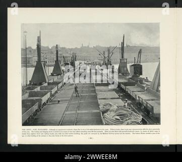 Der Jetty in Port Elizabeth, Südafrika, ist ein Gebäude am Wasser, das zum Anlegen von Booten, Angeln und Freizeitaktivitäten genutzt wird und Teil des städtischen Uferbereichs ist. Stockfoto