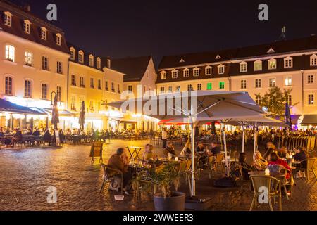 Square St. Johanner Markt, Restaurants, Altstadt Saarbrücken Saarland Deutschland Stockfoto