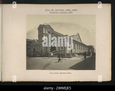 Beschreibung: Stadt Victoria Hongkong. Zentralmarkt 1895. Blick von Queen's Road. Ort: Victoria, Hongkong Datum: 1895 hongkong, asien, asiathroughalens Stockfoto