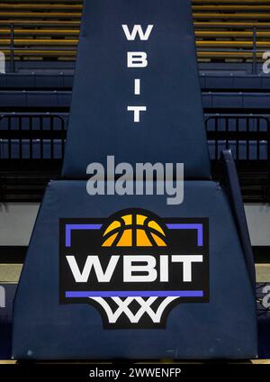 Haas Pavilion Berkeley Calif, USA. März 2023. CA U.S.A. Womens Basketball Invitational Branding während des NCAA WBIT First Round Game 1 Frauen Basketballspiels zwischen der Hawaii Rainbow Wahine und den California Golden Bears im Haas Pavilion Berkeley Calif Thurman James/CSM/Alamy Live News Stockfoto