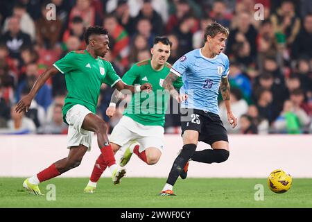 Bilbao, Spanien. März 2024. Nicolas Fonseca aus Uruguay mit dem Ball während des Freundschaftsspiels Pais Vasco gegen Uruguay am 23. März 2024 im Estadio de San Mames in Bilbao, Spanien. Credit: Cesar Ortiz Gonzalez/Alamy Live News Credit: Cesar Ortiz Gonzalez/Alamy Live News Stockfoto