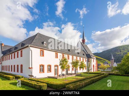 Cusanusstift St. Nikolaus Krankenhaus, verfügt es über eine berühmte Bibliothek und ein Weinmuseum Bernkastel-Kues Mosel Rheinland-Pfalz, Rheinland-Palat Deutschland Stockfoto