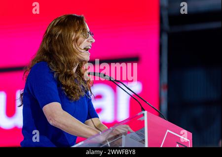 Europawahlen 2024: Versammlung der spanischen linken Partei Sumar Monica Garcia, spanischer Gesundheitsminister, während der Versammlung der spanischen linken Partei Sumar im Veranstaltungszentrum La Nave de Villaverde in Madrid. Madrid La Nave de Villaverde Madrid Spanien Copyright: XAlbertoxGardinx AGardin 20240324 Politics Asamblea Sumar 0319 Stockfoto