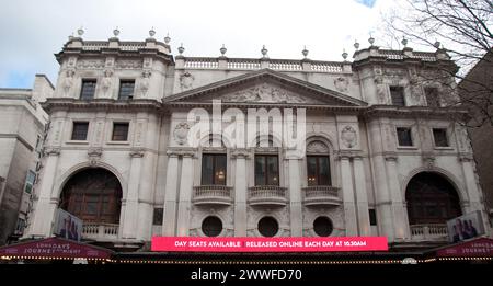 Wyndhams Theatre, Charing Cross Road, Londons West End, London, Großbritannien - schönes Gebäude, erbaut für Mary Moore und Charles Wyndham. Stockfoto