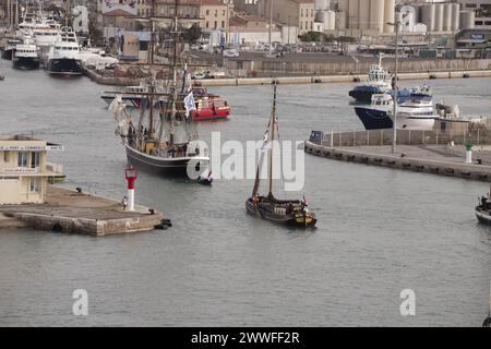 Sete, Frankreich. April 2022. Die Morgenster und ein weiteres Segelschiff erreichen die Escale à Sete in Sete, Frankreich Stockfoto