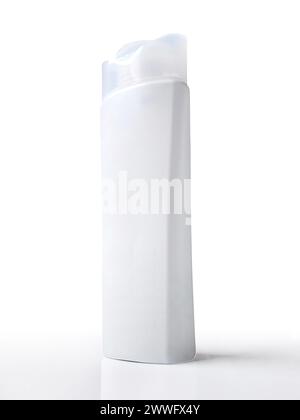 Realistische leere weiße Plastikflasche Shampoo oder Conditioner oder Kosmetik auf isoliertem weißen Hintergrund. Niedriger Winkel. Stockfoto