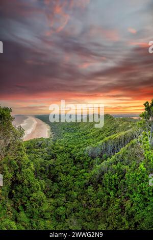 Sonnenuntergang am Wategos Beach, Bryon Bay, New South Wales, Australien. Stockfoto