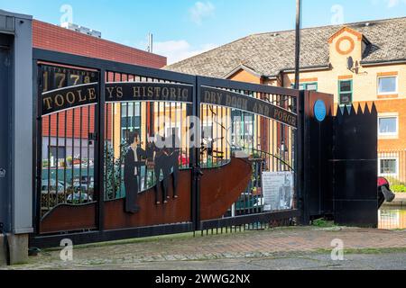 Tooleys Werft entlang des oxford-Kanals am Nachmittag. Banbury, Oxfordshire, England Stockfoto