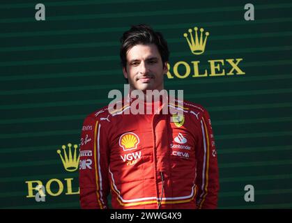 Melbourne, Australien. März 2024. Motorsport: Formel-1-Weltmeisterschaft, Grand Prix von Australien, Rennsieger Carlos Sainz aus Spanien des Scuderia Ferrari Teams. Quelle: Hasan Bratic/dpa/Alamy Live News Stockfoto