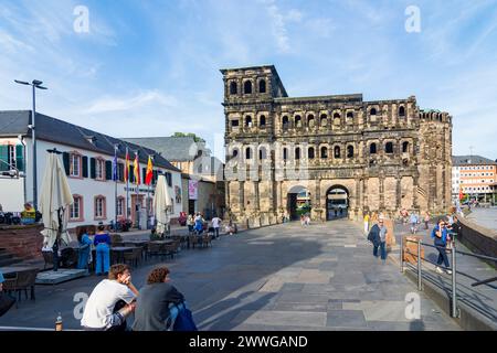 Trier: Porta Nigra römisches Stadttor in Mosel, Rheinland-Pfalz, Rheinland-Pfalz, Deutschland Stockfoto