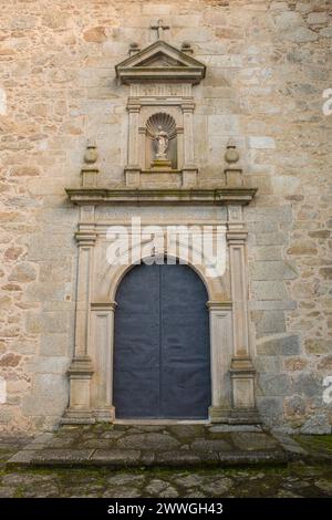 Neue Kapellfassade im Kloster El Palancar, Pedroso de Acim, Caceres, Spanien Stockfoto