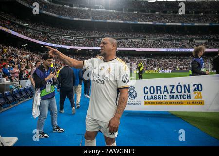 Madrid, Spanien. März 2024. Roberto Carlos wurde während des Corazón Classic Spiels zwischen Real Madrid Legends und dem FC Porto Vintage im Santiago Bernabéu Stadion gesehen. Endergebnis: Real Madrid Legends 0:1 FC Porto Vintage. Quelle: SOPA Images Limited/Alamy Live News Stockfoto