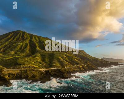 Ein frühmorgendlicher Blick auf den Koko-Krater auf der Insel Oahu, Hawaii. Stockfoto