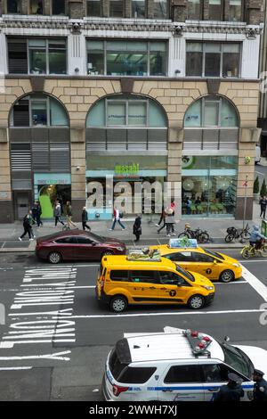 Wasabi Sushi & Bento ist ein japanisches Restaurant am Times Square, New York City, USA 2024 Stockfoto