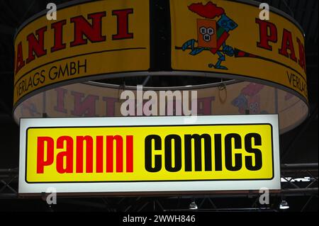 Leipziger Buchmesse 2024, Messe Leipzig. Foto: Panini Comics, Panini Verlag. Die Panini Spa ist eine international tätige italienische Unternehmensgruppe, die hauptsächlich im Druck- und Verlagswesen tätig ist. Das in Modena ansässige Unternehmen ist besonders für seine Sammelalben und die dazugehörigen Aufkleber bekannt. Über hinaus ist die Unternehmensgruppe in weiteren fünf Bereichen tätig, diese umfassen Verlagswesen, Vertrieb, Lizenzrechthandel, Panini Digital und neue Medien. Die Panini-Gruppe ist in mehr als 150 Ländern tätig und ausserhalb Italiens auch in Brasilien, Chile, Deu Stockfoto