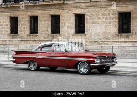 HAVANNA, KUBA - 28. AUGUST 2023: Chevrolet Impala 1959 Oldtimer in Havanna, Kuba Stockfoto