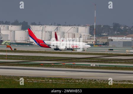 C-FULH Lynx Air Boeing 737-8 MAX am Los Angeles International Airport LAX / KLAX Los Angeles, Kalifornien, USA, Vereinigte Staaten von Amerika, 16.02.2024 *** C FULH Lynx Air Boeing 737 8 MAX am Los Angeles International Airport LAX Los Angeles, Kalifornien, USA, USA, 16 02 2024 Stockfoto