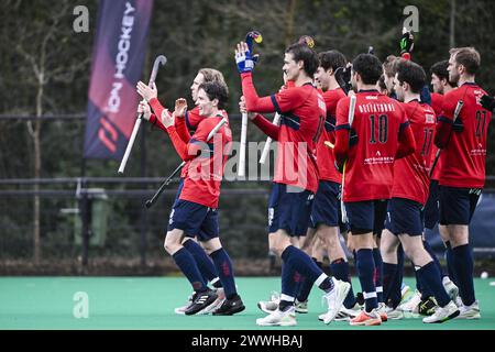 Brasschaat, Belgien. März 2024. Dragons' Victor Foubert feiert nach dem Gewinn eines Hockeyspiels zwischen KHC Dragons und Gantoise am Sonntag, den 24. März 2024 in Brasschaat, am 18. Tag des ION Hockey League Wettbewerbs der belgischen Elitedivision. BELGA FOTO TOM GOYVAERTS Credit: Belga Nachrichtenagentur/Alamy Live News Stockfoto