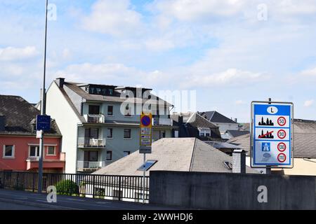 Geschwindigkeitsbegrenzungsschild für Luxemburg Stockfoto