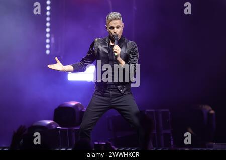 Nicht exklusiv: Nicky Byrne, Shane Filan, Kian Egan Mitglieder der irischen Band Westlife treten während der Wild Dreams Tour in der Arena CDMX auf. Stockfoto