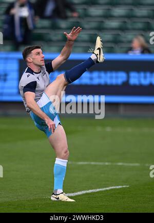 Bath, Somerset, Großbritannien. 24. März 2024, The Recreation Ground, Bath, Somerset, England; Gallagher Premiership Rugby, Bath versus Sale Sharks; George Ford von Sale Sharks wärmt auf Credit: Action Plus Sports Images/Alamy Live News Stockfoto