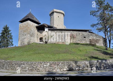 ALTSTADT UND BURG VON VELIKA KLADUSA IN BOSNIEN UND HERZEGOWINA Stockfoto