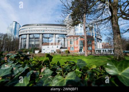 Europäisches Parlament, Brüssel, Gebäude Brüssel, Belgien. Das Hauptgebäude, in dem das Europäische Parlament arbeitet und zu Plenarsitzungen zusammentritt. Brussel Europäisches Parlament Brussel Belgie Copyright: XGuidoxKoppesx Stockfoto