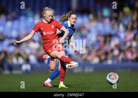 Liverpool, Großbritannien. März 2024. Everton FC gegen Liverpool FC Barclays Womens Super League GOODISON PARK ENGLAND - 24. März 2024 Grace Fisk aus Liverpool während des Barclays Women’s Super League Spiels zwischen Everton FC und Liverpool FC im Goodison Park am 24. März. 2024 in Liverpool, England. Quelle: ALAN EDWARDS/Alamy Live News Stockfoto